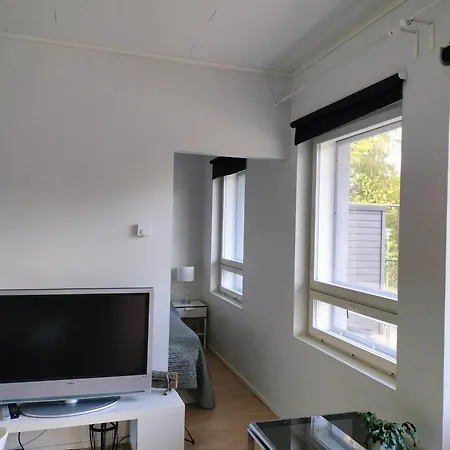 Terassilla & Parkkipaikalla Lejlighed *