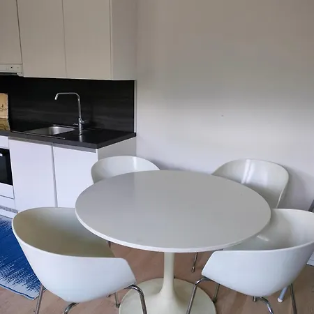 شقة Terassilla & Parkkipaikalla إسبو